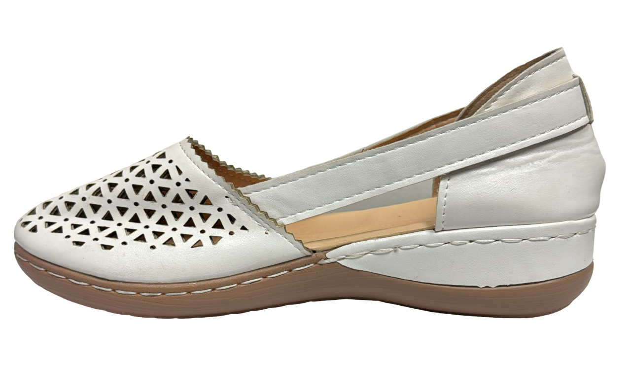 White Women's Slip-On Casual