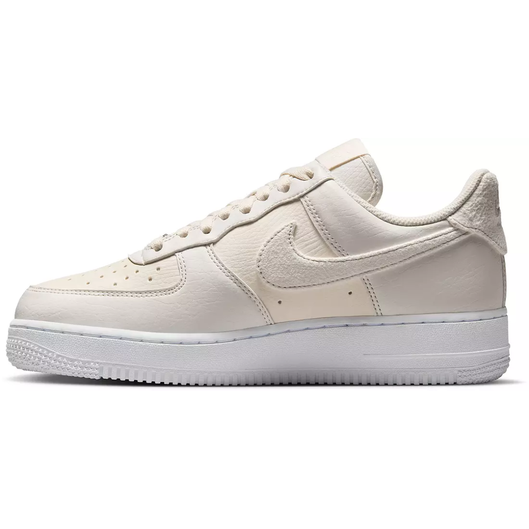 Nike Women's Air Force 1 '07 Shoes Sail White HQ3905-001