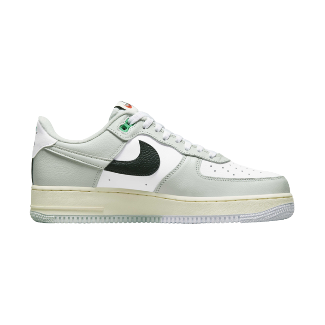 Nike Men's Air Force 1 '07 LV8 Shoes – DZ2522-001