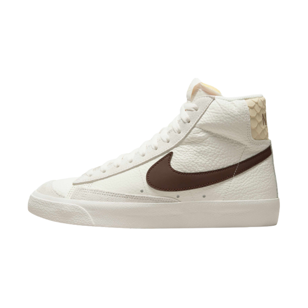 Nike Women’s Blazer Mid ’77 Shoes – FD0805-100