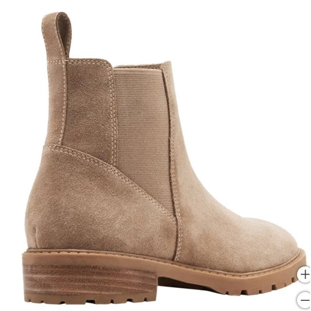 Steve Madden Women's Lorali Tan Suede Chelsea Boots