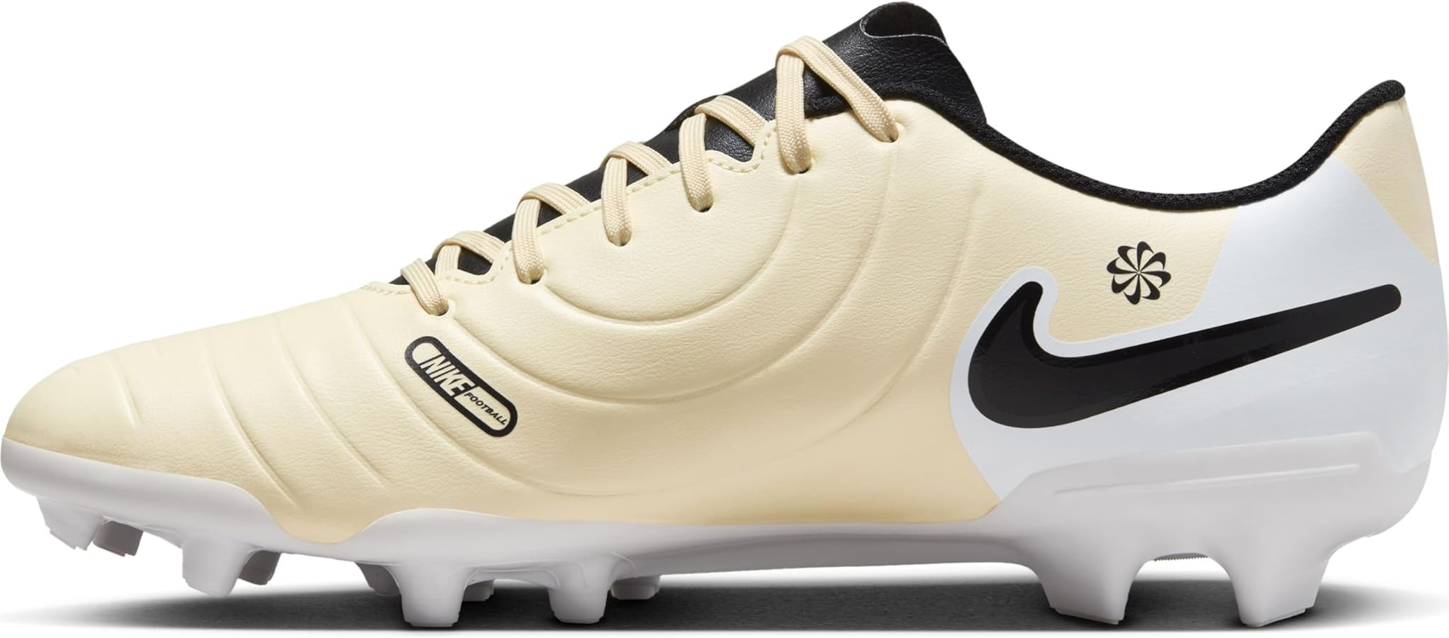 Chaussure de football à crampons pour terrain synthétique Nike Legend 10 Club FG/MG DV4344-700