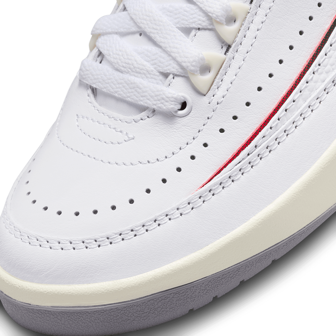 Air Jordan 2 Retro Big Kids' GS Mid Shoes – ‘Italy’ DQ8562-101