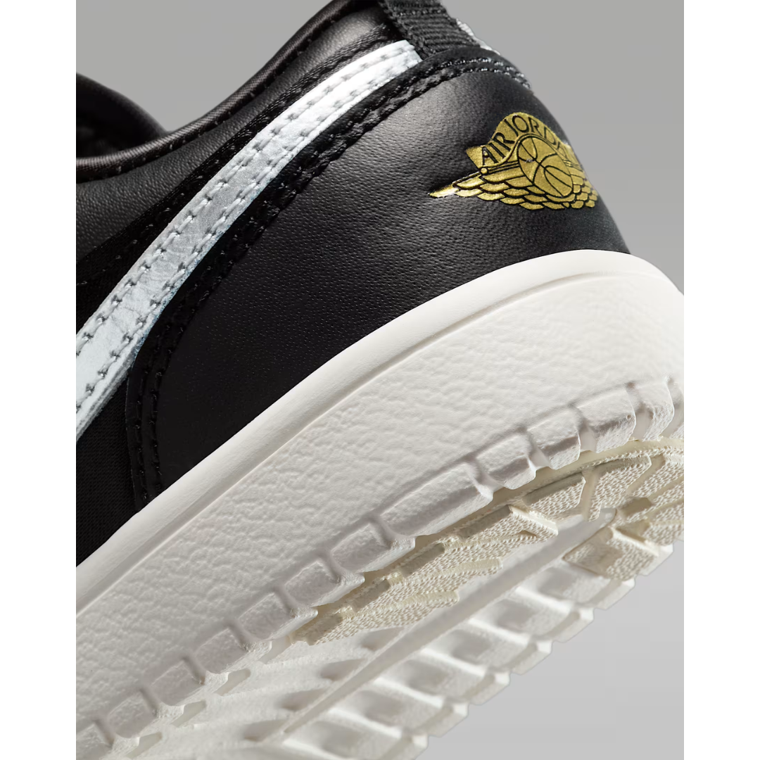 Jordan 1 Low Alt SE Little Kids' Shoes FZ3920-001