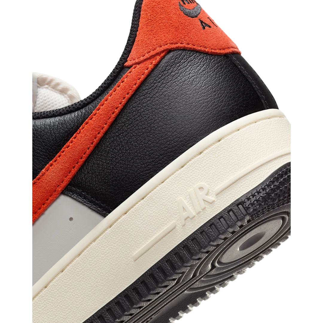 Nike Men's Air Force 1 '07 LV8 Fashion Shoes HQ4987-010