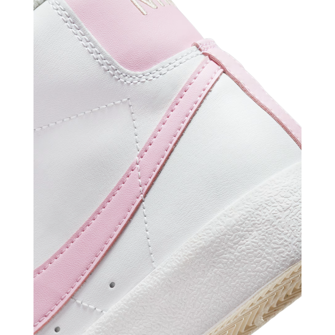 Nike Big Kid's Blazer Mid ’77 Basketball Sneakers – DA4086-106