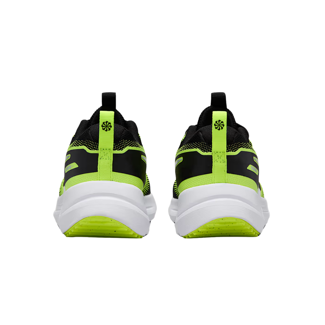 Nike Big Kids’  Cosmic Runner Road Running Shoes –  HM4402-005