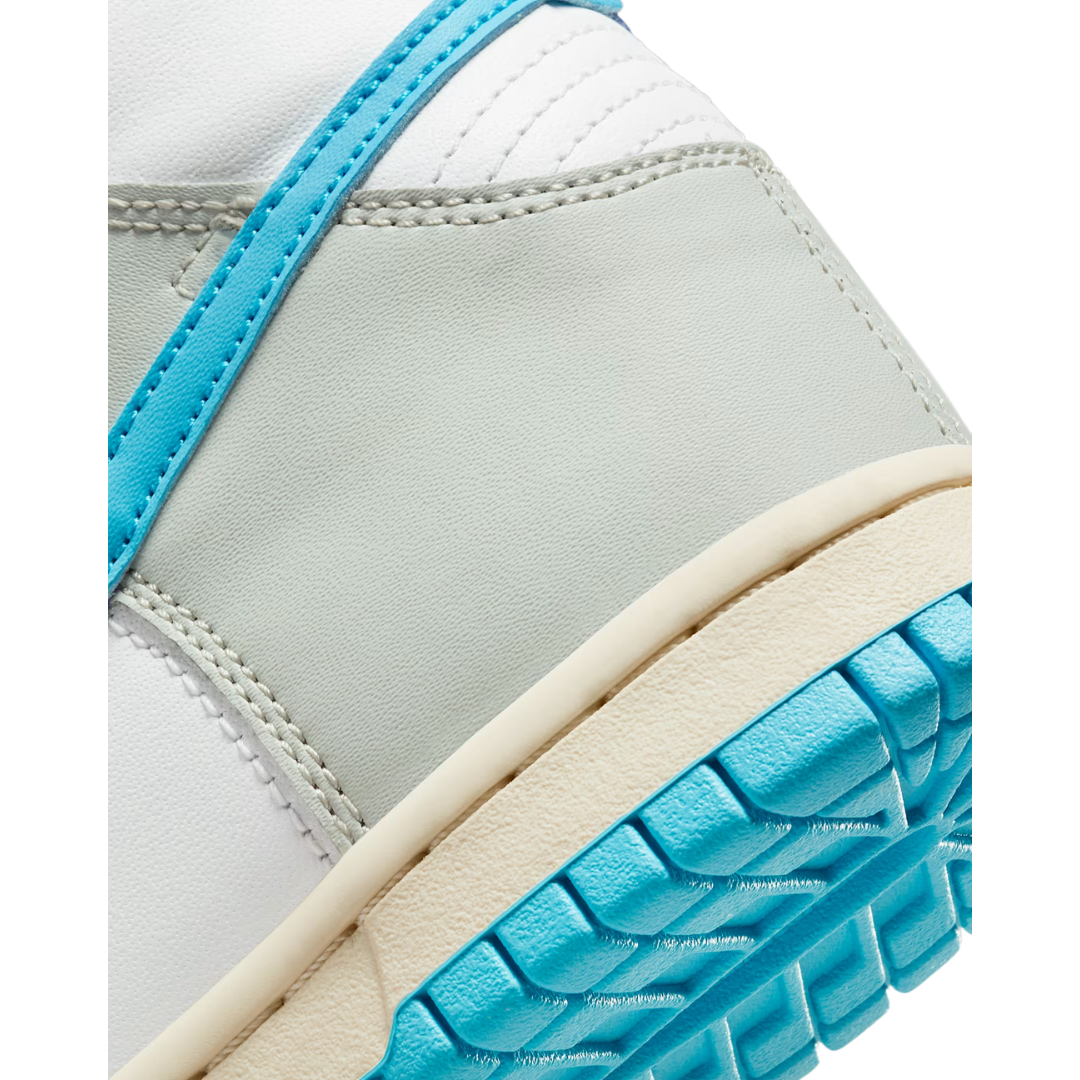 Nike Big Kids' Dunk High SE (GS) FN7995-100
