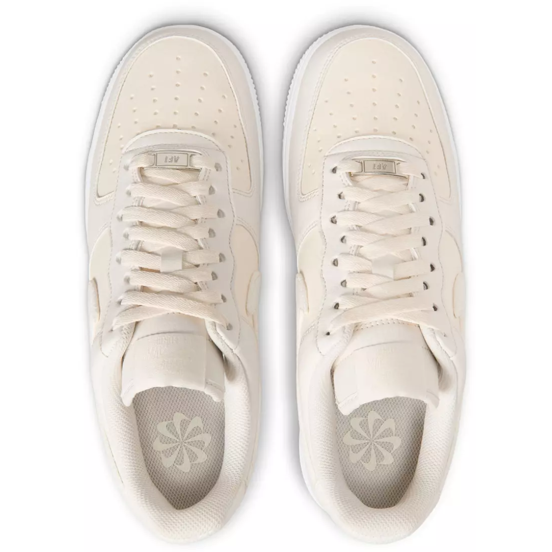 Nike Women's Air Force 1 '07 Shoes Sail White HQ3905-001