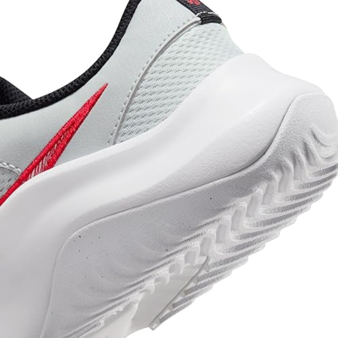 Nike Men's Legend Essential 3 Walking Shoes  NN DM1120-010