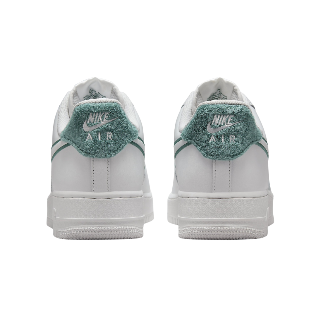 Nike Men's Air Force 1 '07 LV8 Shoes – FN8349-100