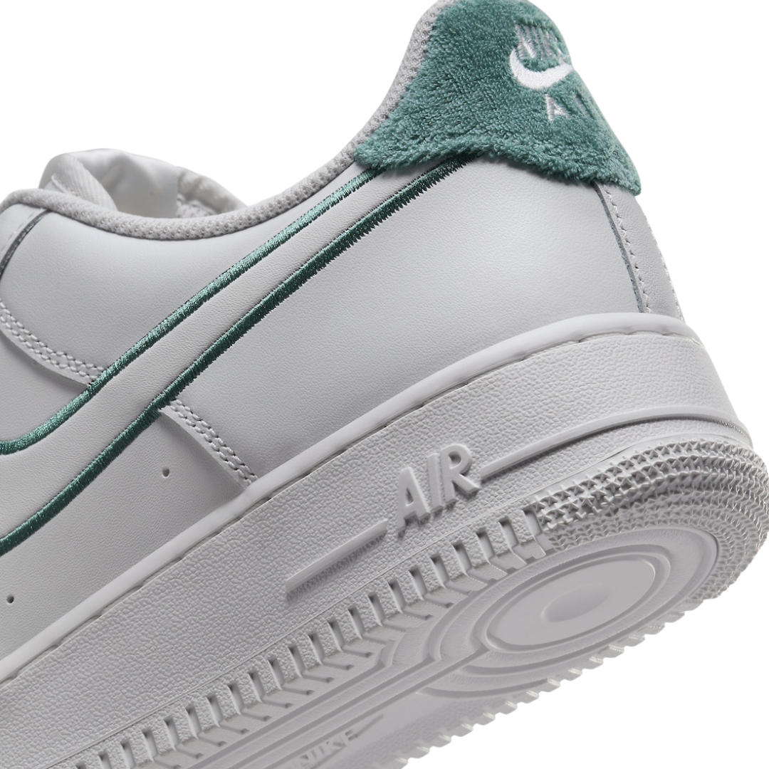 Nike Men's Air Force 1 '07 LV8 Shoes – FN8349-100