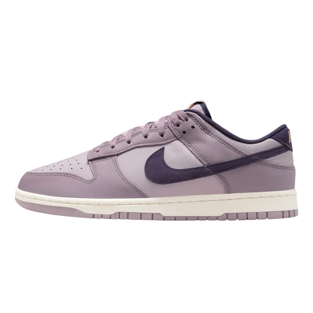 Nike Men's Dunk Low SE 'Light Violet Ore' Shoes  HQ3642-202