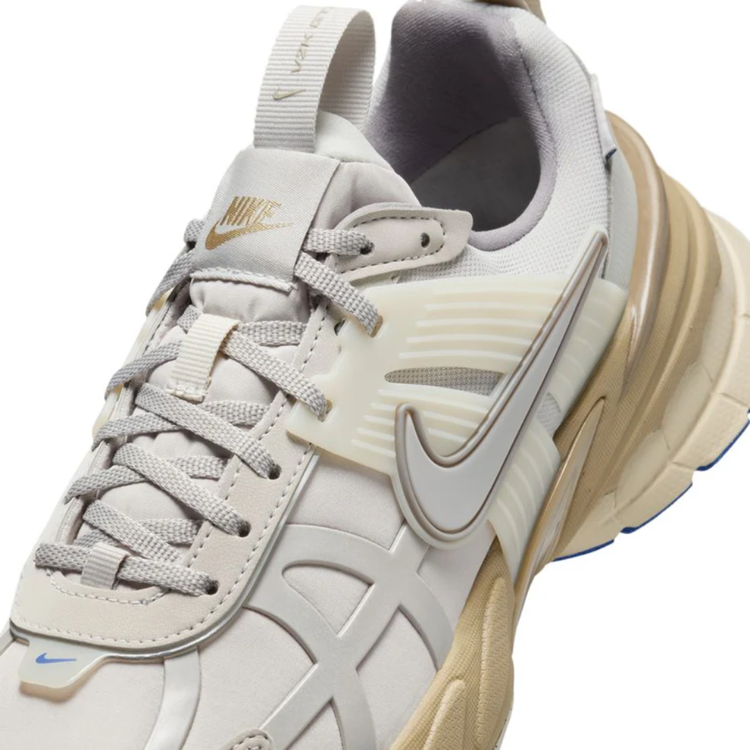 Nike Women's V2K Run GORE-TEX Running Shoes – Light Bone FZ2622-002