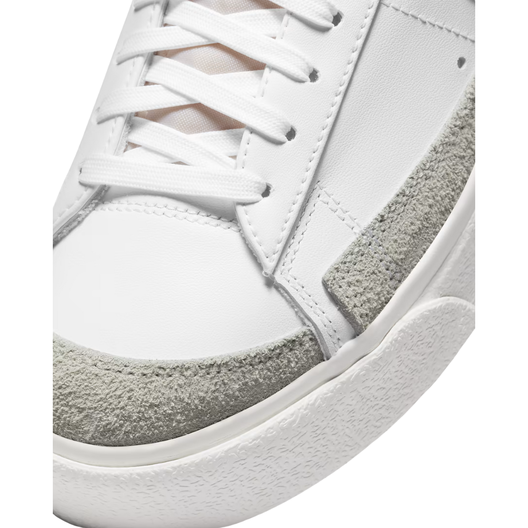 Nike Women’s Blazer Low Platform Shoes – DJ0292-101