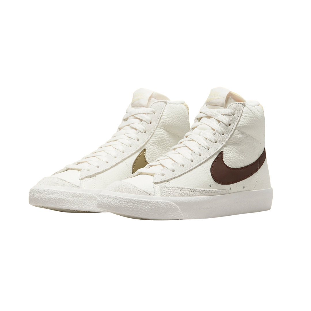 Nike Women’s Blazer Mid ’77 Shoes – FD0805-100