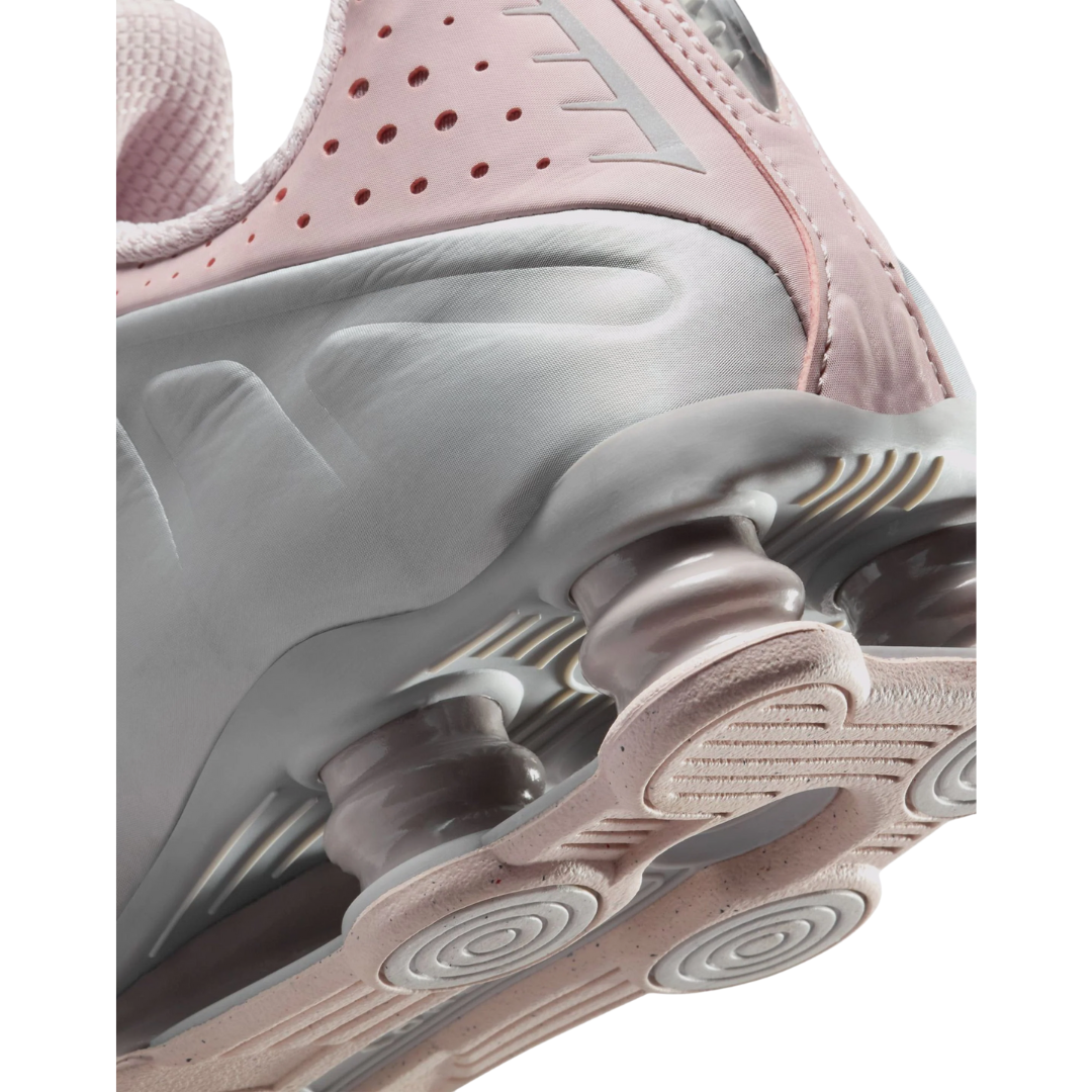 Nike Women's Shox R4 Shoes – AR3565-600