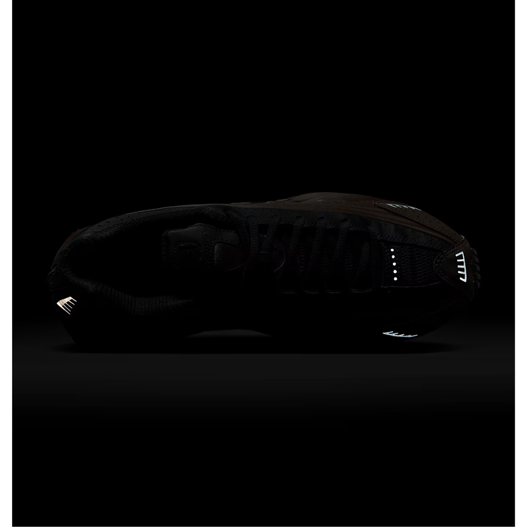 Nike Women's Shox R4 Shoes – Off Noir – AR3565-007