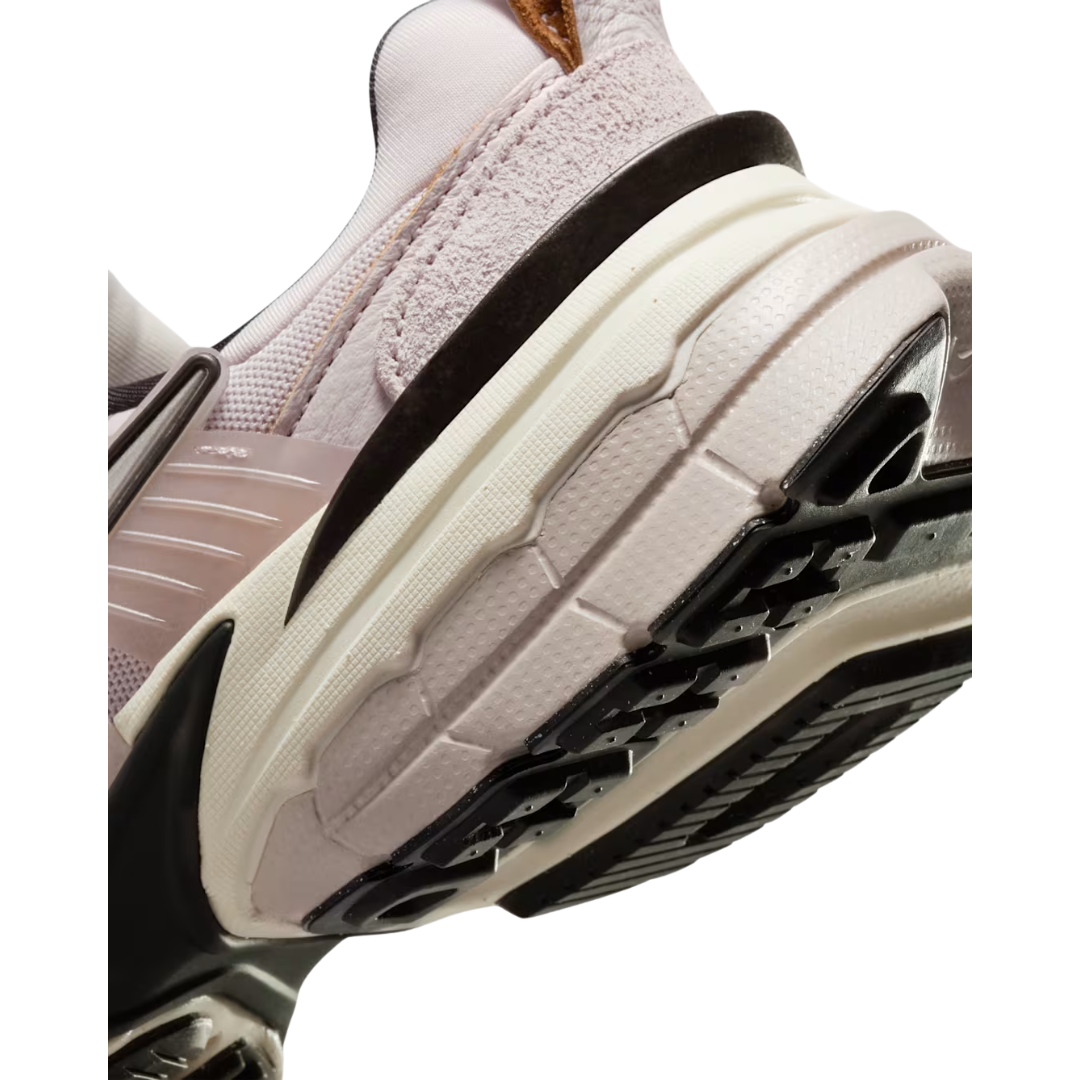 Nike Women’s V2K Run Shoes – N6703-001