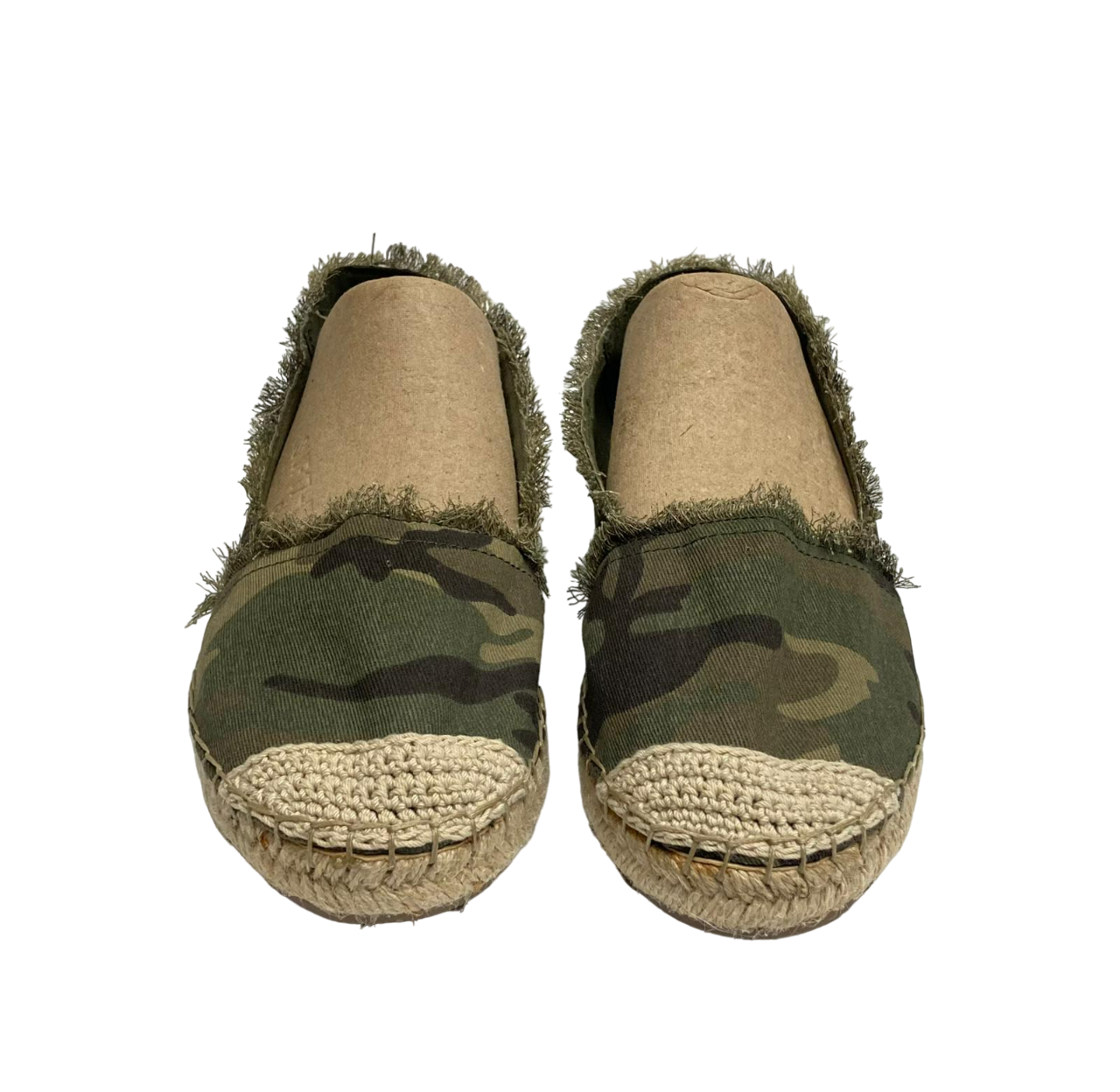 Zapatos sin cordones con diseño de camuflaje de Nine West