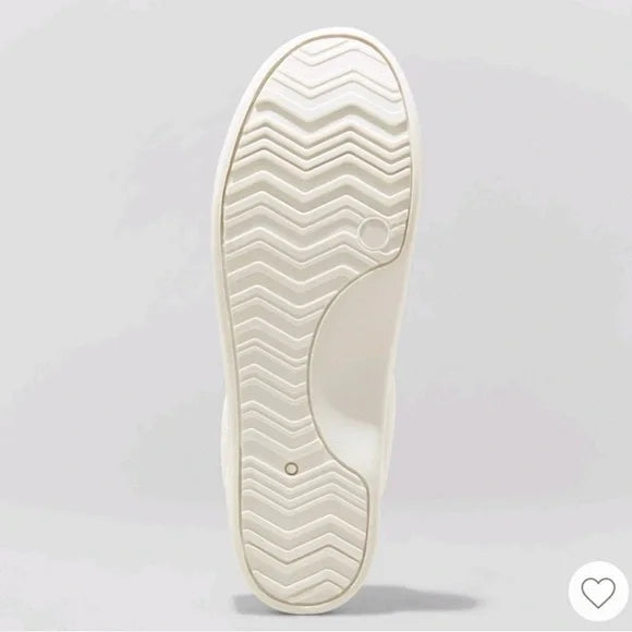 New Mad Love Kasandra Women's Canvas Sneakers Slip On White