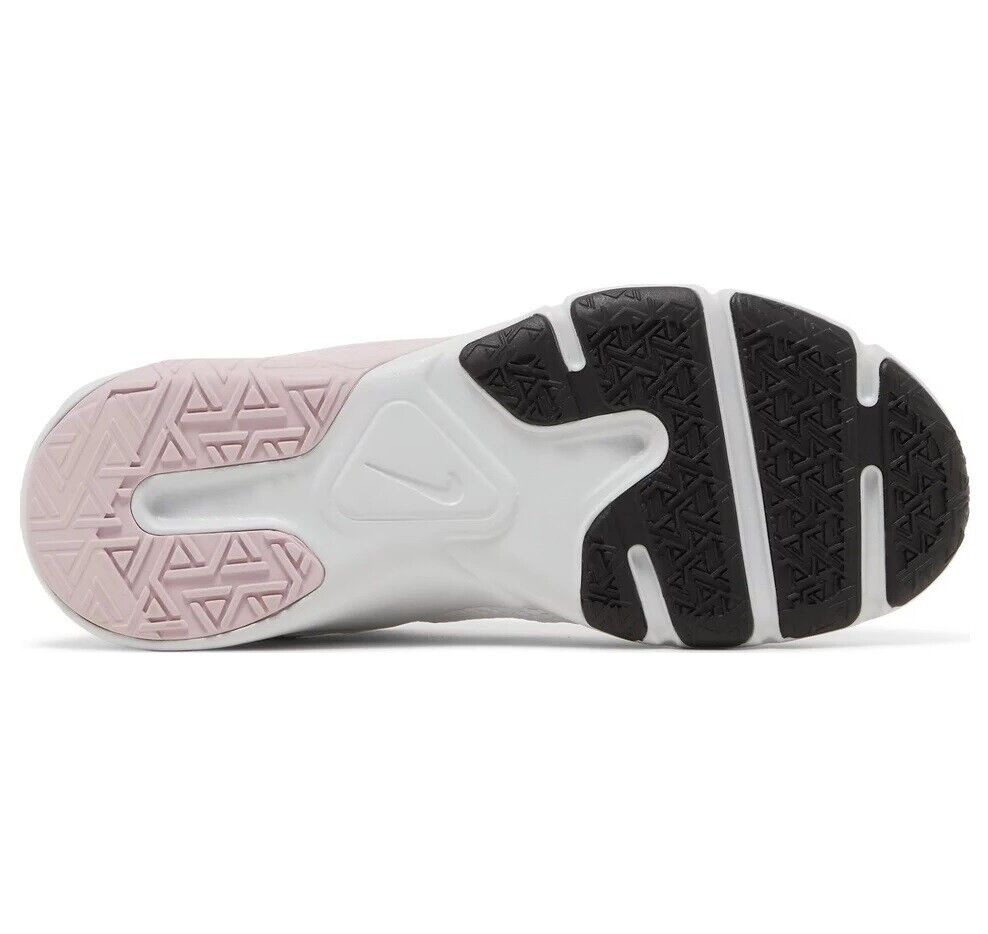 Nike Women's Legend Essential CD0212 100