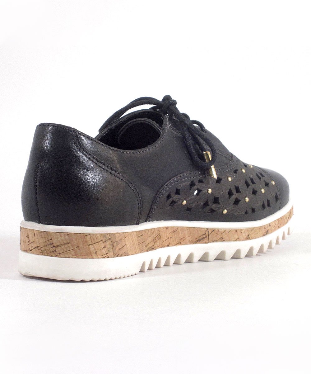 Chelsea Crew Black Label - Oxford con plataforma de piel perforada Dallas en color negro